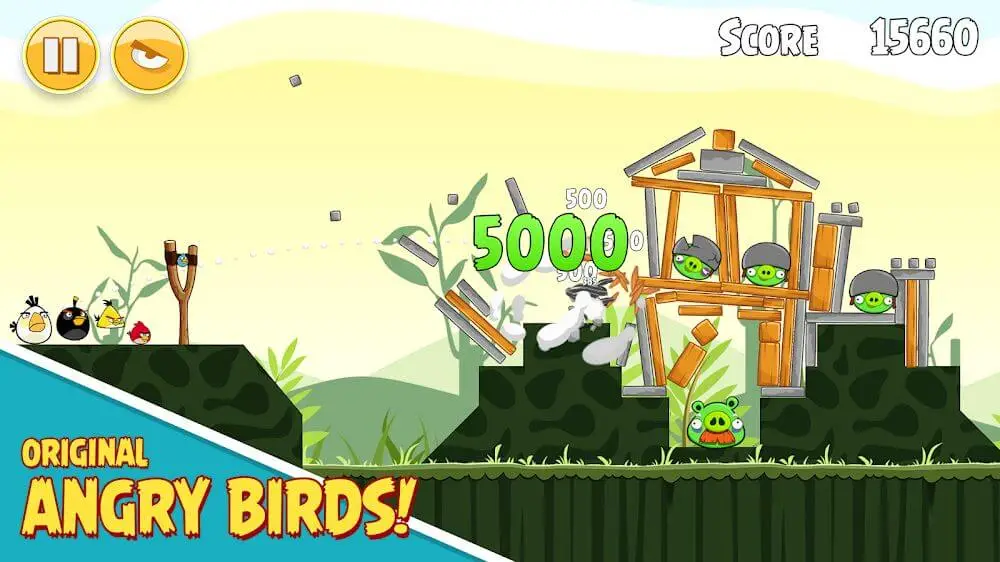 Screenshot of the Rovio Classics: Angry Birds game