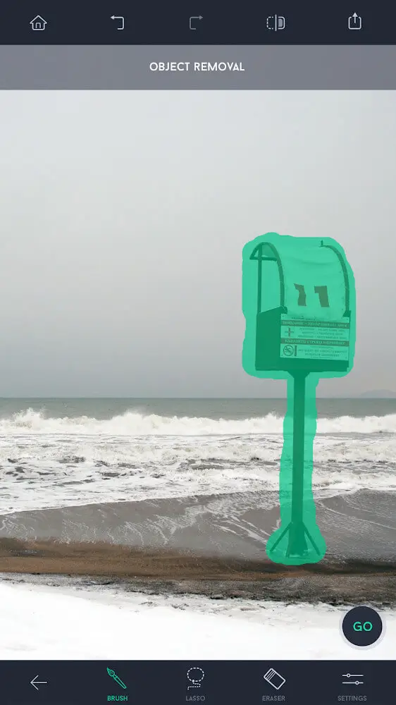 Screenshot of the TouchRetouch app